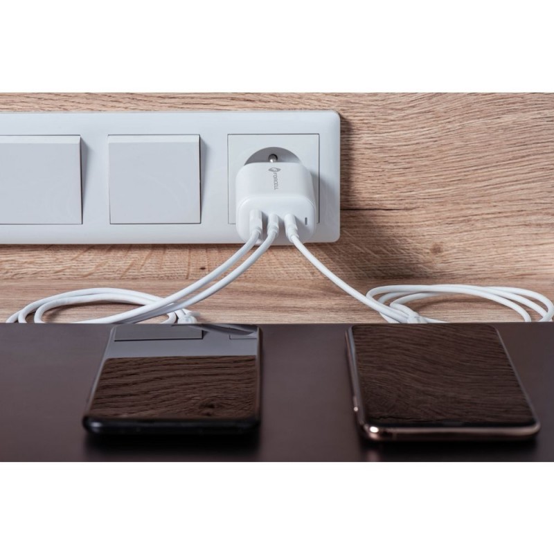 Φορτιστής Ταξιδίου Forcell F-Energy GaN Travel Charger with 2xUSB C and USB A 65W Quick Charge White Φορτιστής Ταξιδίου Forcell F-Energy GaN Travel Charger with 2xUSB C and USB A 65W Quick Charge White